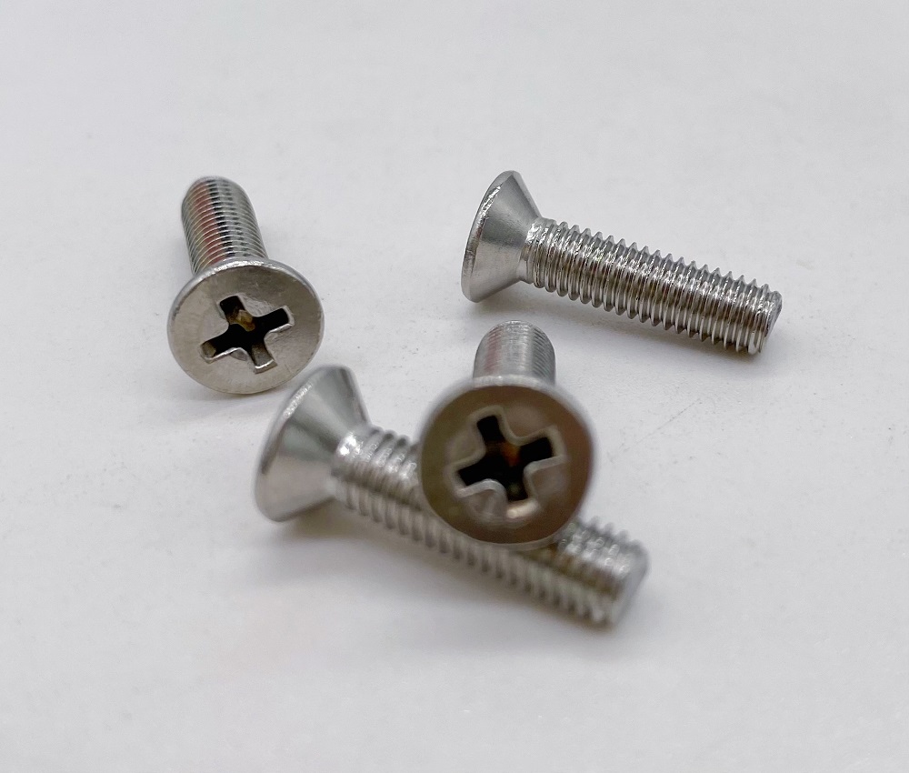 Hogyan kell használni a DIN965 Cross Sepleed Countersunk Head Csavarot?