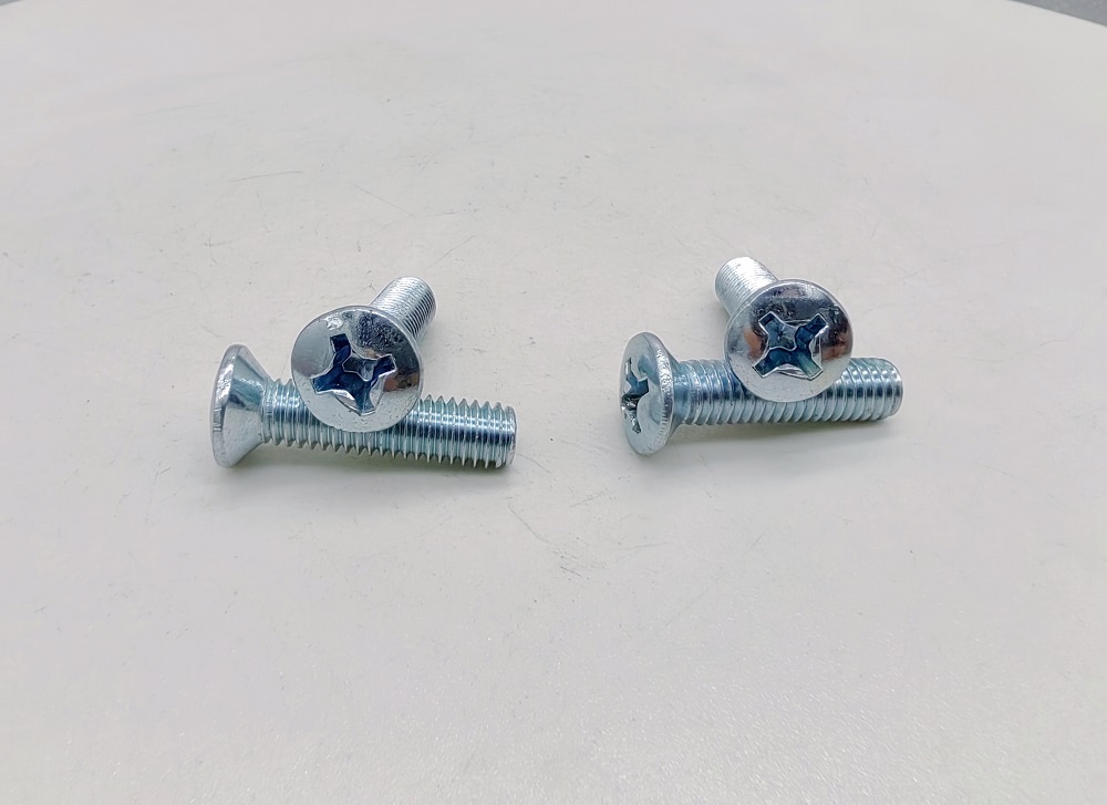 Milyen mezőket használnak a DIN966 Cross Sepeded emelt, a Countersunk Head Csavar?
